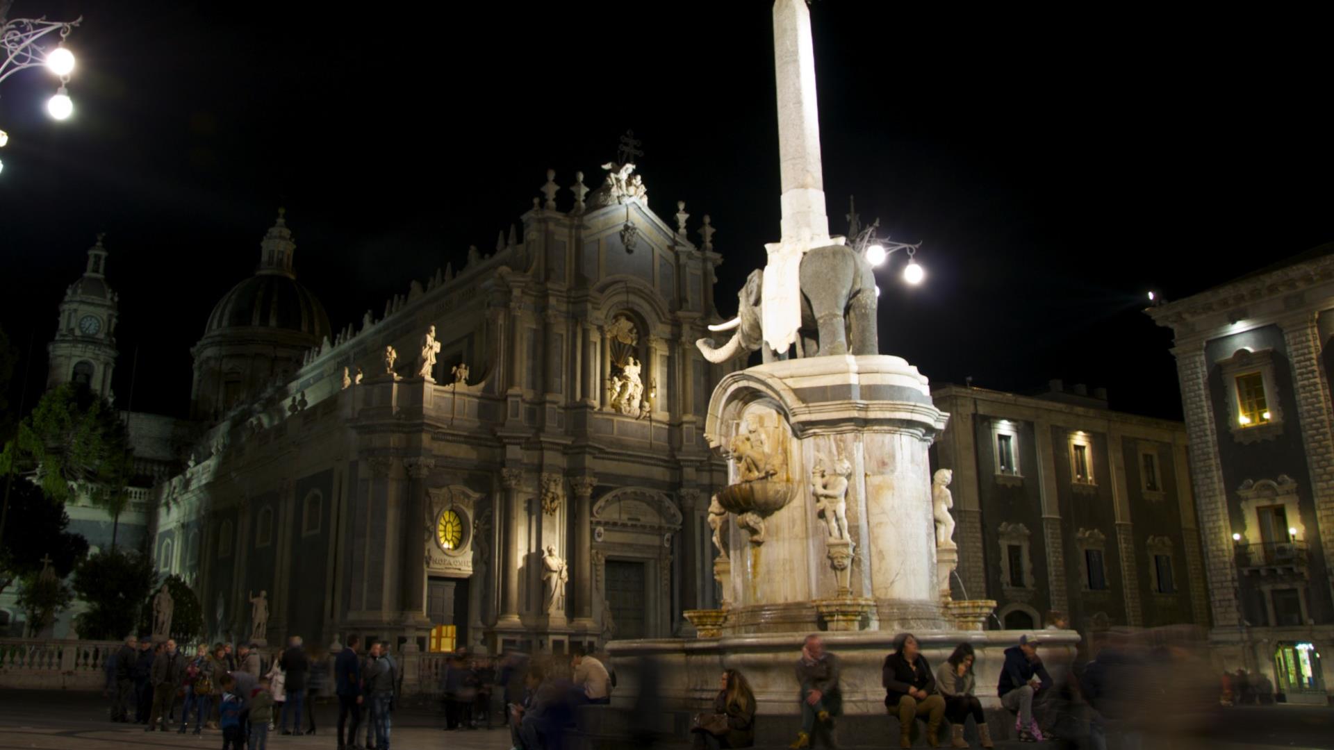 Tour del Mistero nella Catania notturna